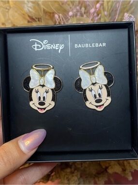 NEW IN BOX Disney x Baublebar Minnie Mouse angel white bow statement earrings